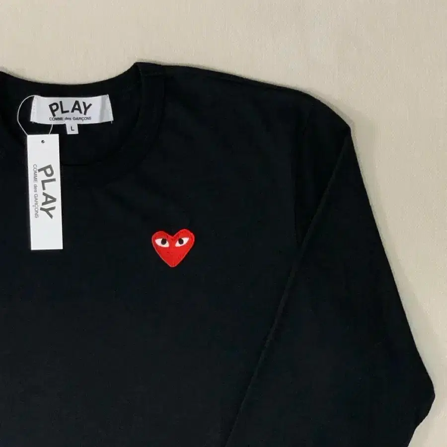 [쇼핑백O] 정품 플레이 꼼데가르송 롱슬리브 티셔츠 미개봉 새상품