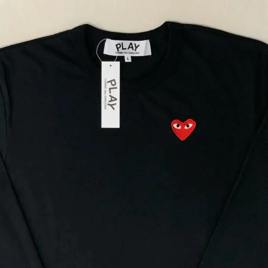 [쇼핑백O] 정품 플레이 꼼데가르송 롱슬리브 티셔츠 미개봉 새상품
