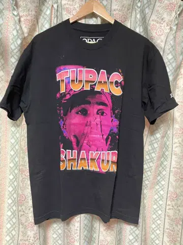 TUPAC 엑스라지 콜라보 T셔츠 XLARGE