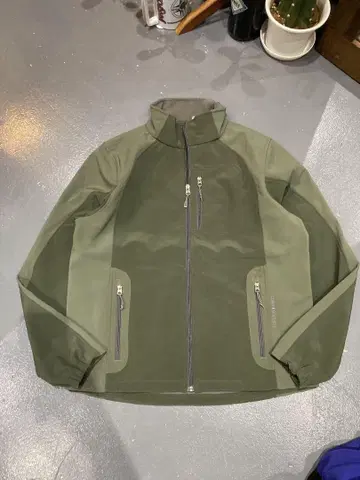 BLACK DIAMOND M 사이즈 나일론 자켓 올리브
