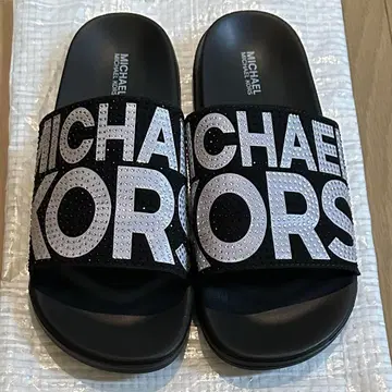 [새상품급] MICHAEL KORS 샤워 샌들