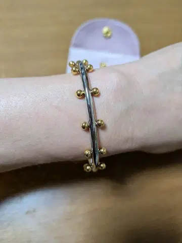 개성 있는 실버 & 골드콤비 뱅글