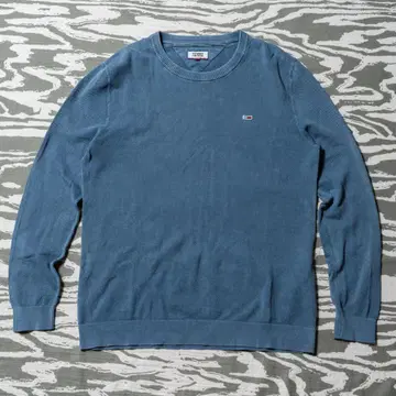 TOMMY JEANS 타미힐피거 크루넥 스웨터 페이드 블루