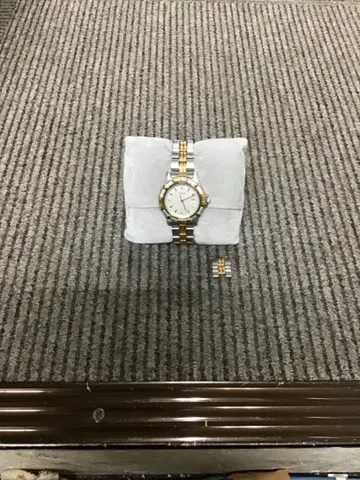 [ OY ] BALLY 쿼츠 시계 실버/골드콤비