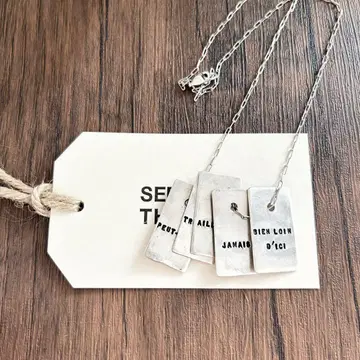 세르주 트라발 단종 목걸이