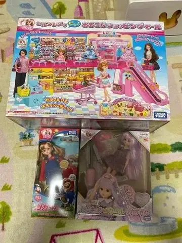 리카짱 아이템 : 리카짱 인형 2종류 + 커다란 쇼핑몰