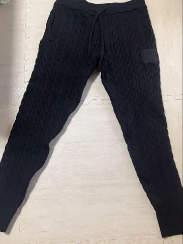1 piu1uguale3 Kappa 케이블 짜임 블랙 조거 팬츠