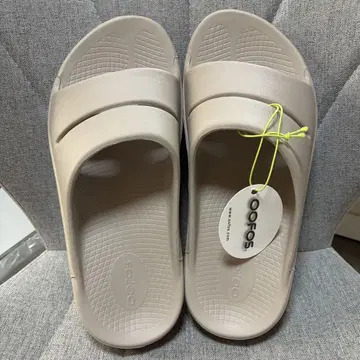 oofos 노마드 베이지 샌들 41