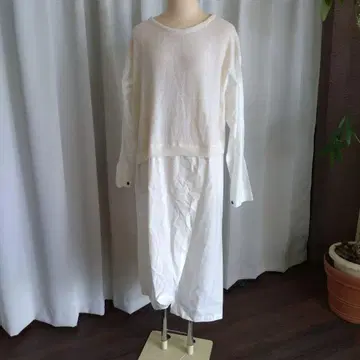 Fu_화이트 긴팔 티셔츠 원피스