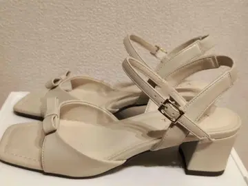 TOCCA 샌들