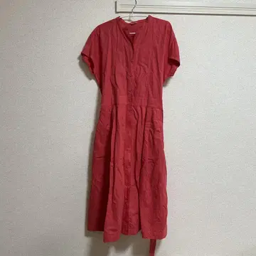 빨간색 반팔 셔츠 원피스 페티코트 포함