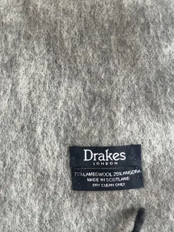 drakes 머플러