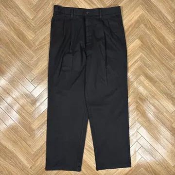 W34 L30 다커스 투 턱 치노 팬츠 블랙 DOCKERS 블랙