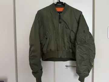 MA-1 스타일 올리브 자켓