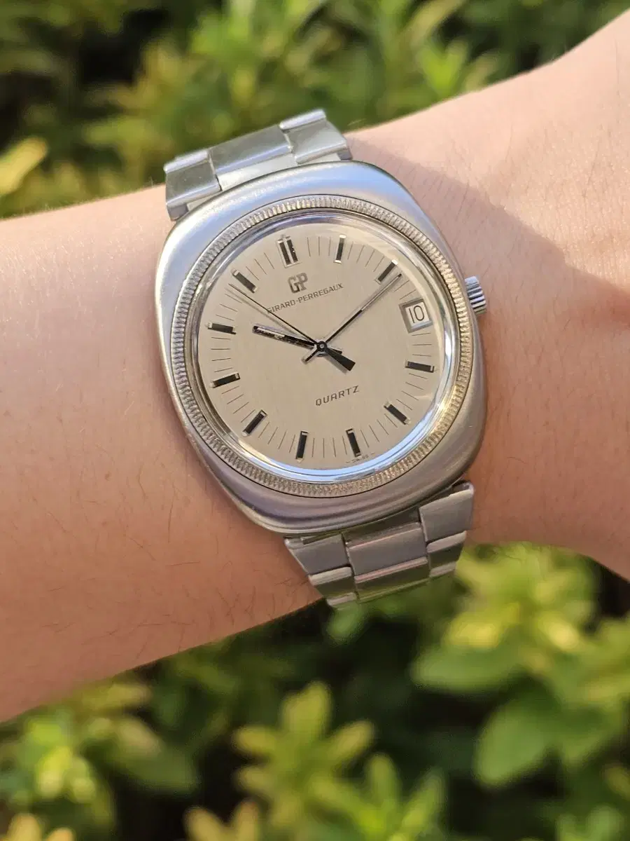 Girard-Perregaux 9590KA Quartz Vintage Watch