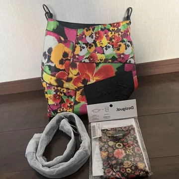 Desigual 플라워 패턴 숄더백