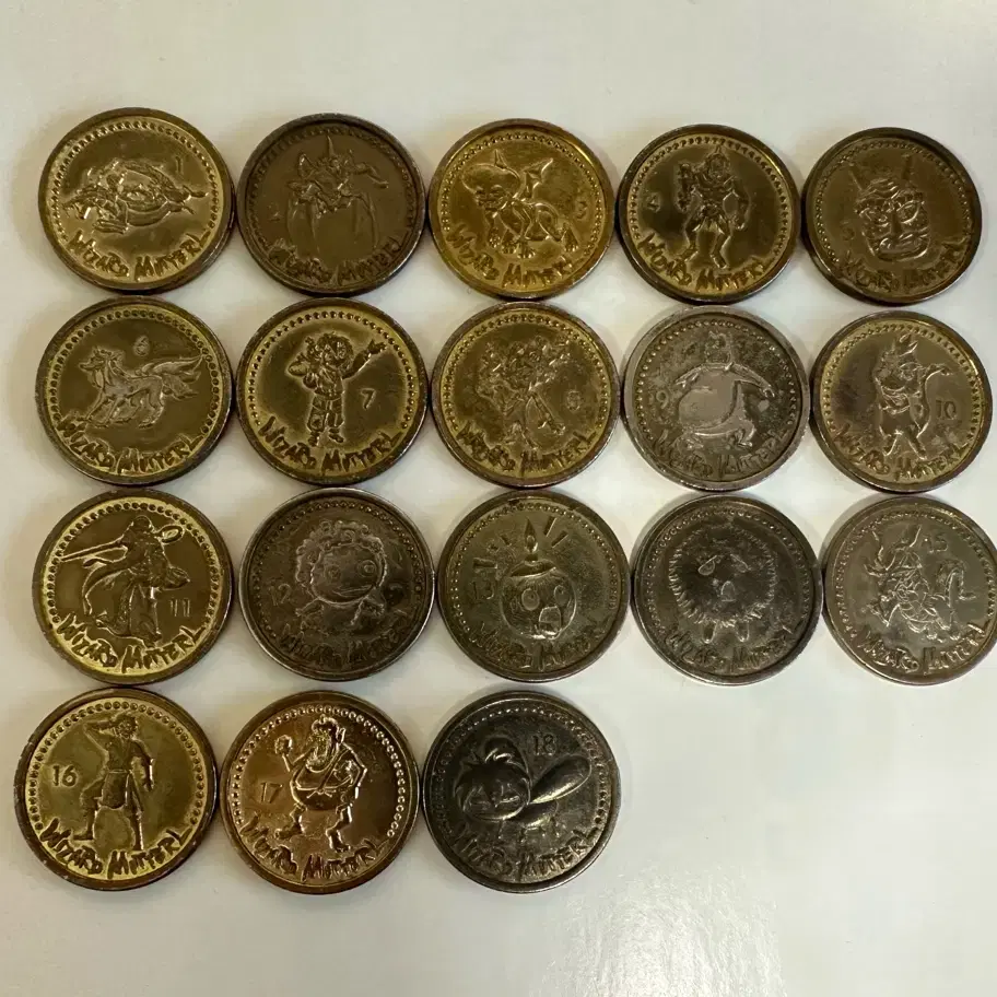 Meoteol Dosa Metal Tera Ddakji Coin Keum (Gold) 18 types (complete set)  #머털도사,#메탈테라딱지,#딱지,#코인,#토큰 on Bunjang Global Site.