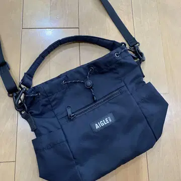 AIGLE 블랙 숄더백