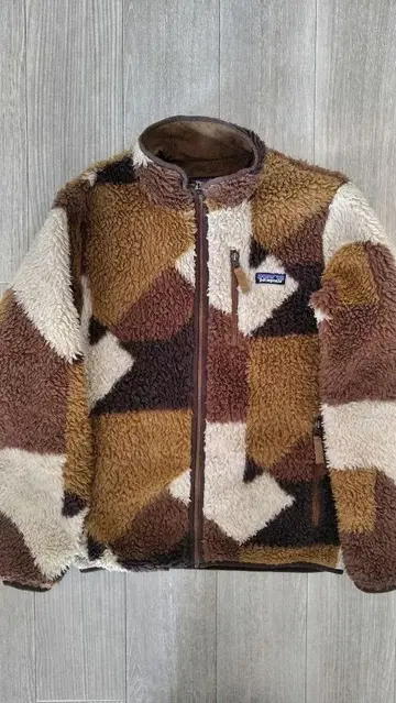 한정 컬러! 파타고니아 클래식 레트로X 가디건 크레이지 패턴 S