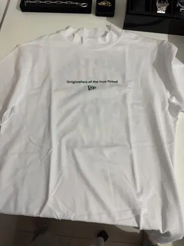 New Era 화이트 M 사이즈 셔츠