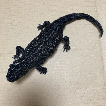 도마뱀 탄력 철사 작품