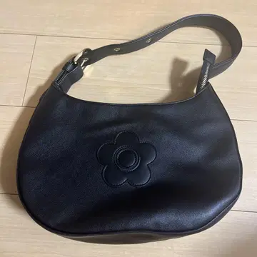 하프문 데이지 패치 토트 마리퀀트 (MARY QUANT)