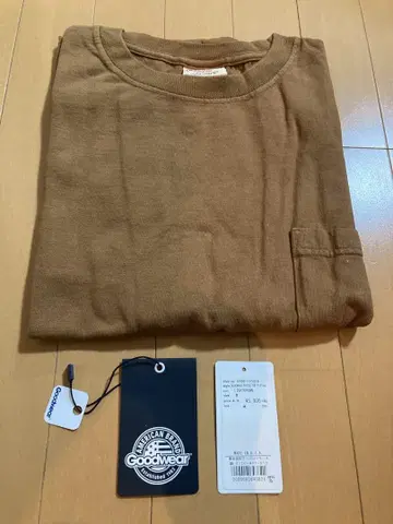 Goodwear x DOORS 별주 6분 소매 포켓 T셔츠