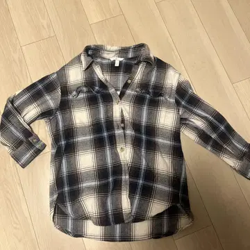 H&M 블랙 화이트 체크 무늬 긴팔 셔츠 S