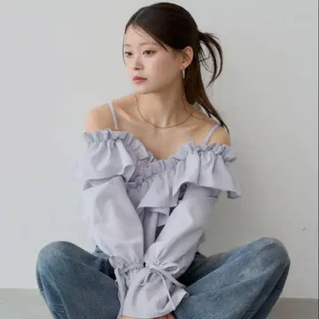 chico 2way 크로스 프릴 디자인 블라우스 블루