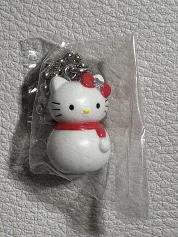헬로키티 눈사람 볼체인 마스코트
