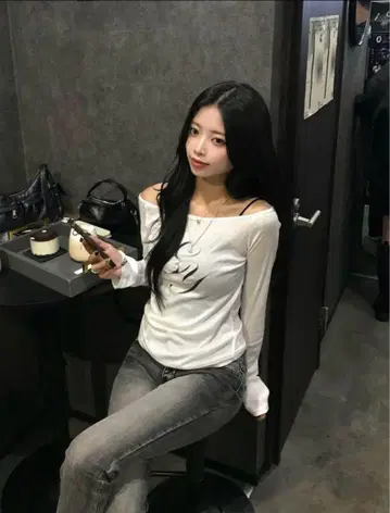 [ 시착만 한 상품 ] emmy 로고 시어 티셔츠