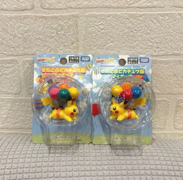 [ 한정품 ] 하늘 나는 피카츄 버전 피규어 수컷 암컷 2개 세트