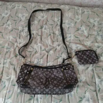 russet 숄더백 미니 파우치 포함