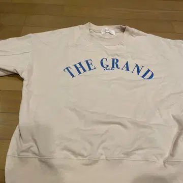 THE GRAND VALLEY 트레이닝복 베이지
