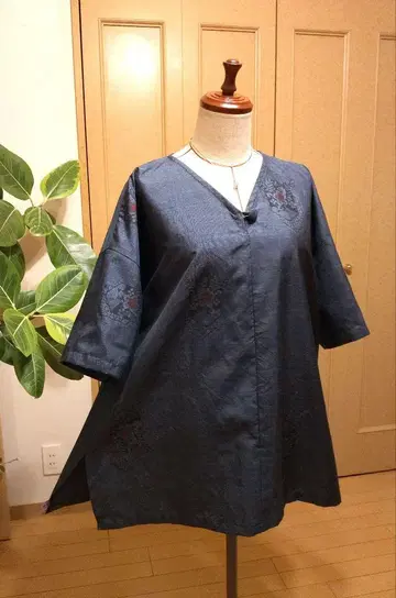 기모노 리메이크 오시마 명주 튜닉 루즈한 사이즈 네이비 컬러 순수 실크