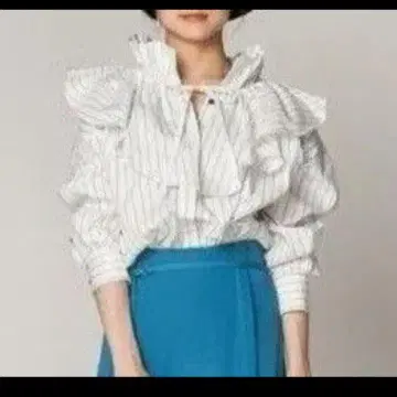 릴리 브라운 many way 프릴 칼라 블라우스 블라우스