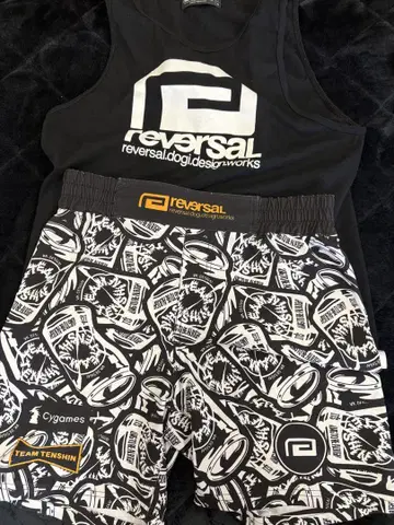 reversal 캔 디자인 숏팬츠