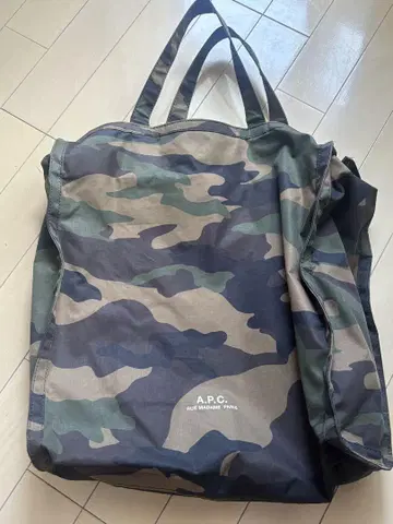 A.P.C. 카모플라쥬 토트백