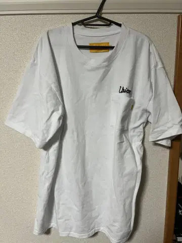 Union 화이트 T셔츠 포켓 부착