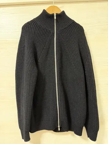 BATONER 시그니처 드라이버 니트 24aw