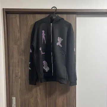 프린트 디자인 후드 부착 후드티 블랙