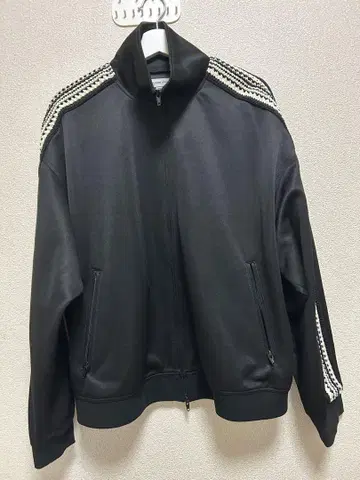MAISON SPECIAL 블랙 저지