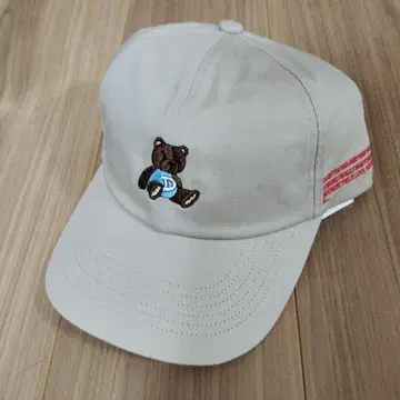 더블 스탠다드 클로징 곰 자수 캡