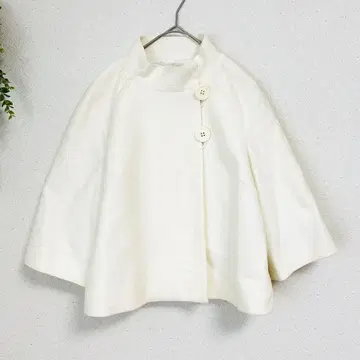 새상품급 내추럴 뷰티 베이직 [ M ] 화이트 버튼 포함 숏 기장