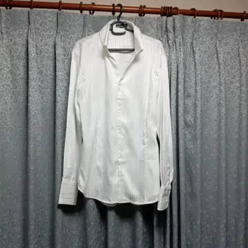 블랙 배리어의 셔츠
