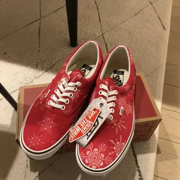 VANS 빨간색 눈꽃 패턴 로우컷 스니커즈