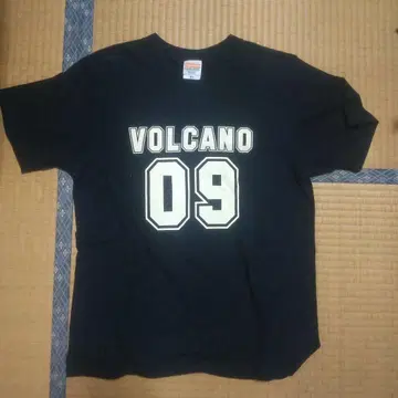 VOLCANO 09 T셔츠 M 사이즈