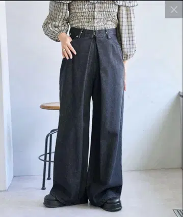 [ 미사용 새상품 ] 카스타네 데님 턱 와이드 팬츠