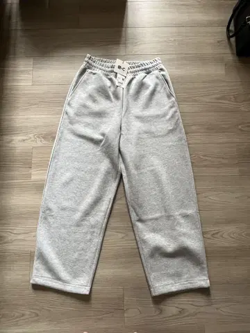 UNIQLO 그레이 스웨트 팬츠 M 사이즈