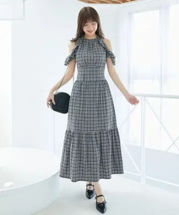마제스틱 레곤 암홀 슬리브 롱 원피스